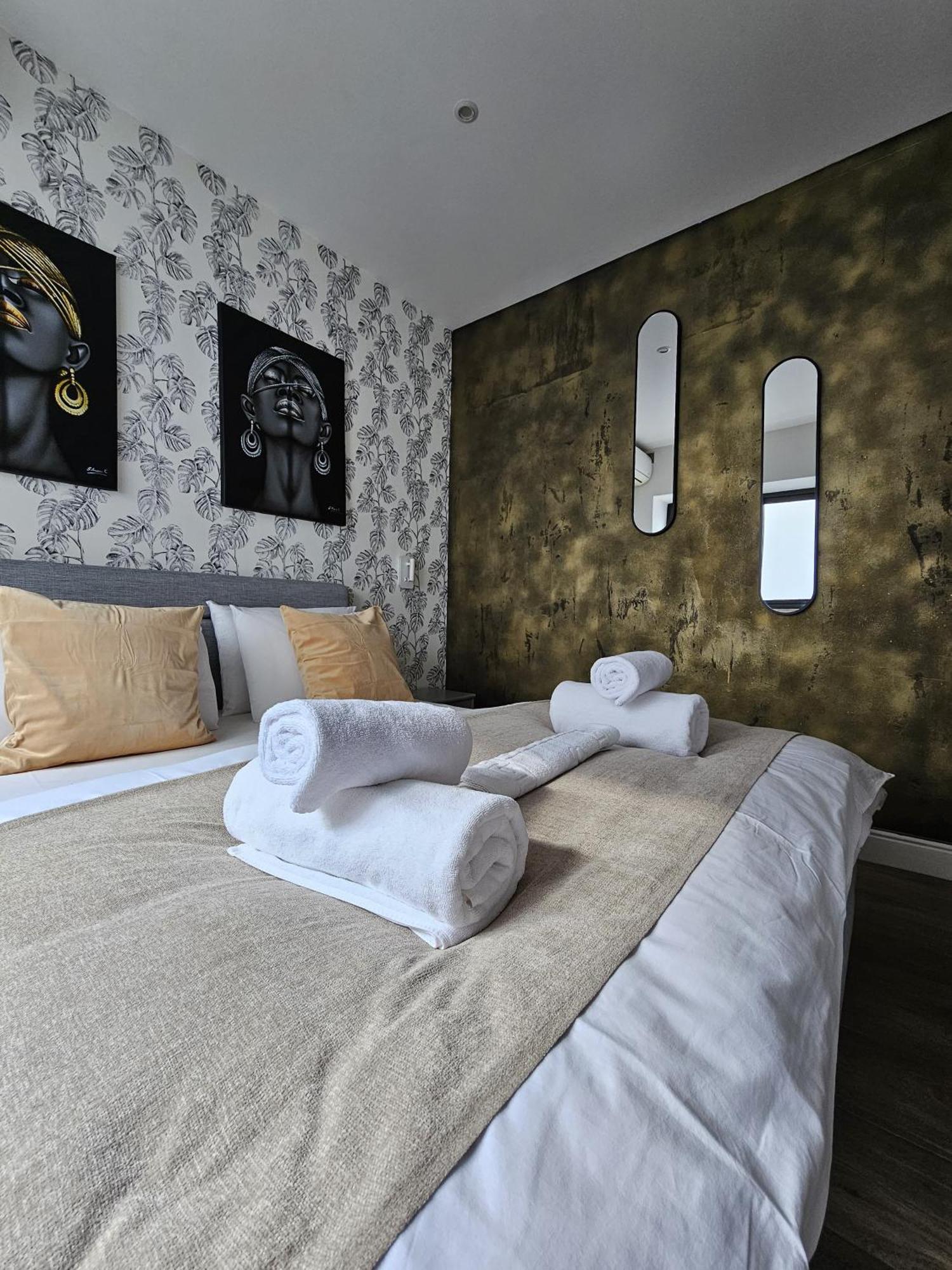 Korzo Suites Sliema III ภายนอก รูปภาพ